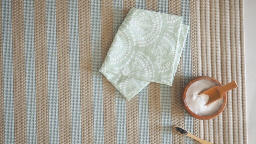 halıdaki lekeleri çıkarma