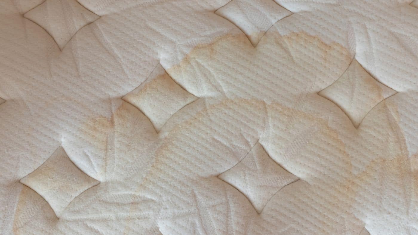 sararmış yatak temizliği