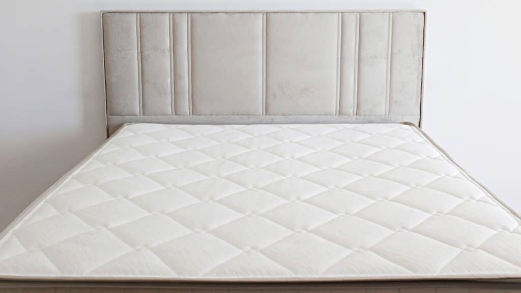 sararmış yatak temizliği