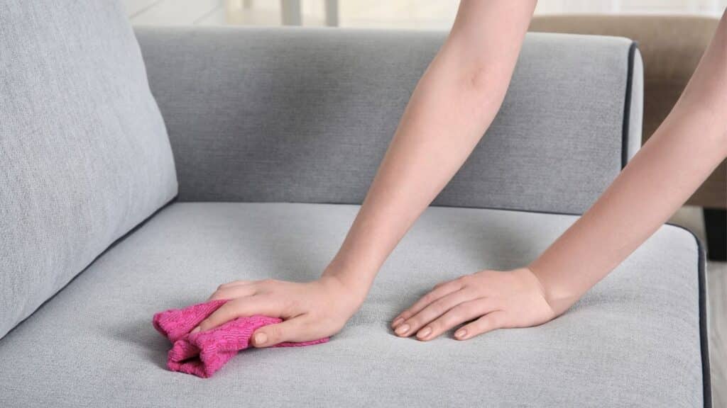 koltuktaki lekeler nasıl çıkar